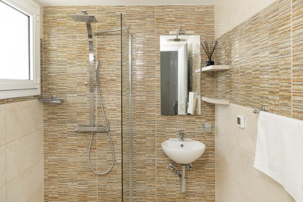 villa-rabia-bathroom (1)
